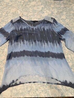 Zac & Rachel Petite Small Blue Gray Abstract Print V-Neck Tunic Blouse